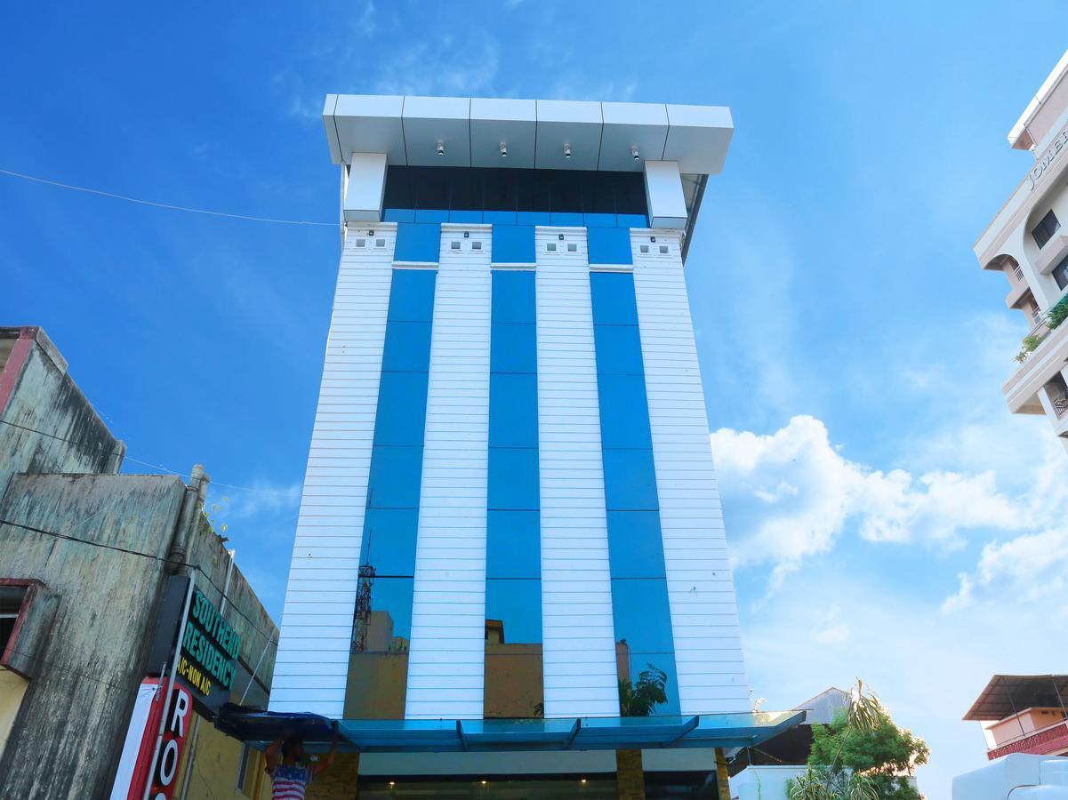 Hotel Qube Коччи Экстерьер фото