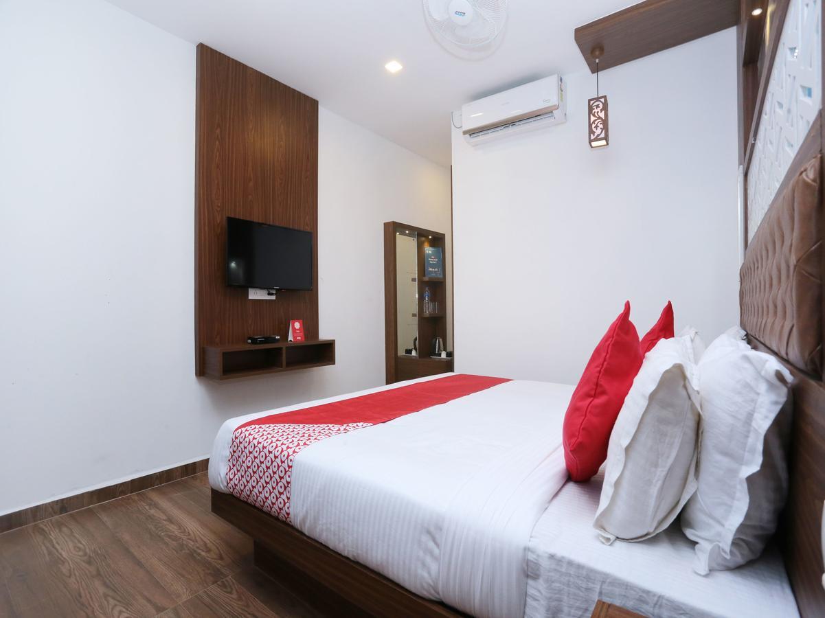 Hotel Qube Коччи Экстерьер фото